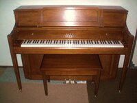 piano 001.JPG