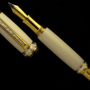 Alternate Ivory on Cambridge Fountain Pen