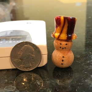 Tiny_snowman_-_showing_scale_-_Dec_2016.jpg