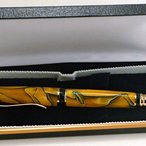 Yellow/Green Cigar pen