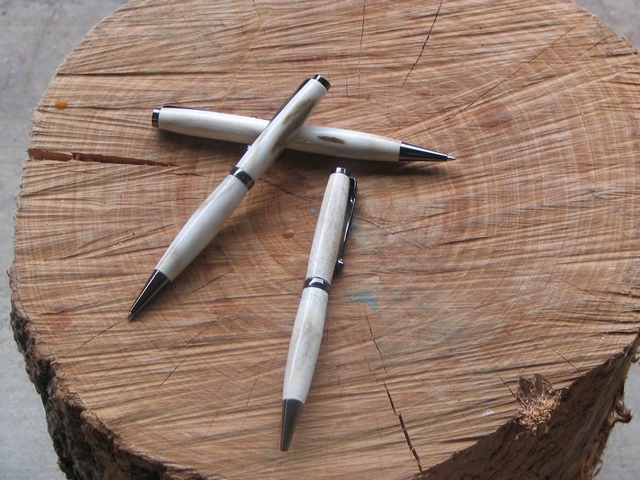 Antler pens