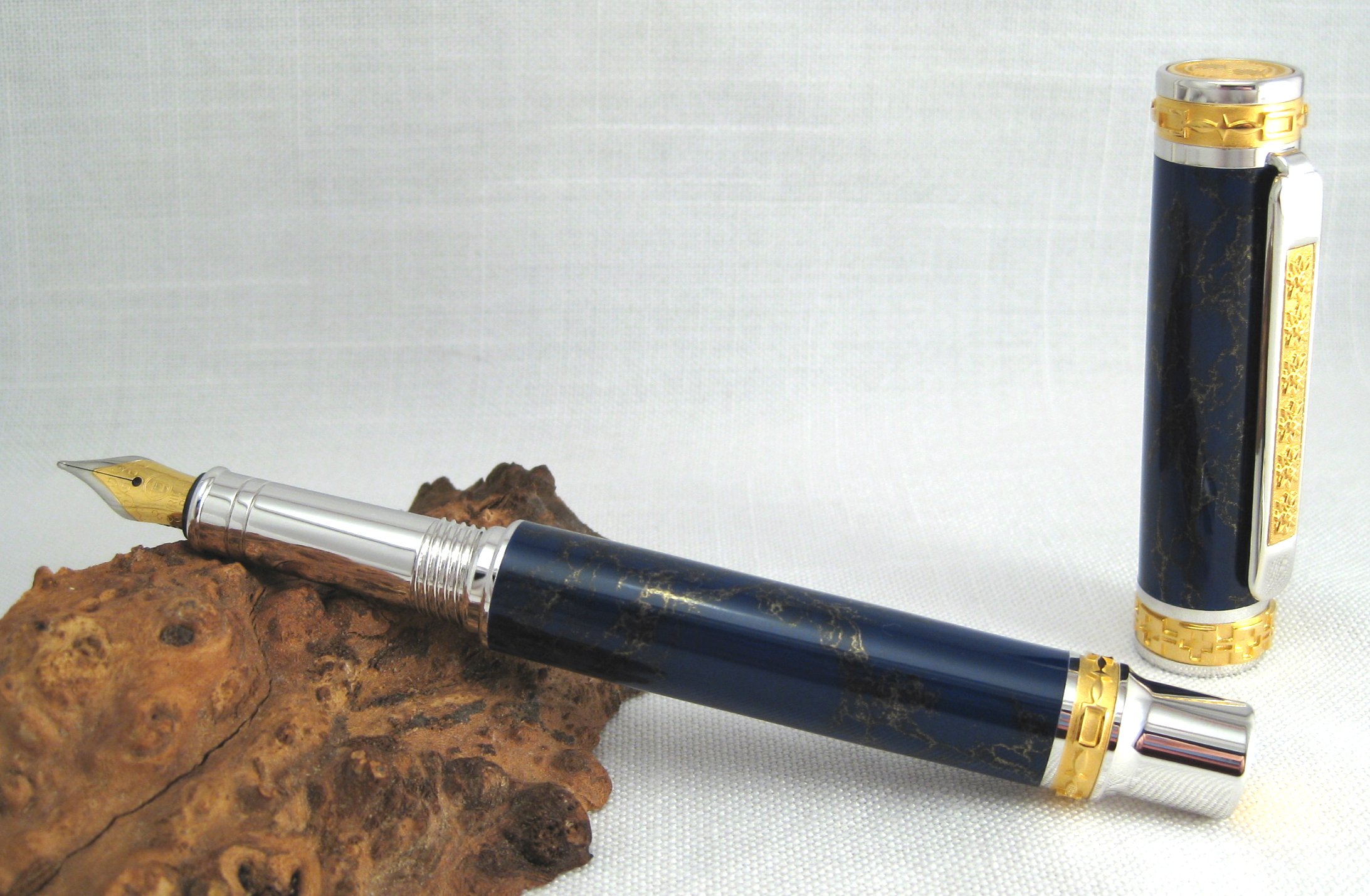 Blue Lapiz Jr. Emperor fountain pen