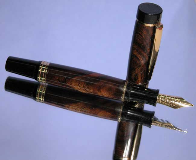 Desert Ironwood El Grande fountain pen