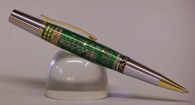 Elegant Beauty (Aero?) Circuit Board pen