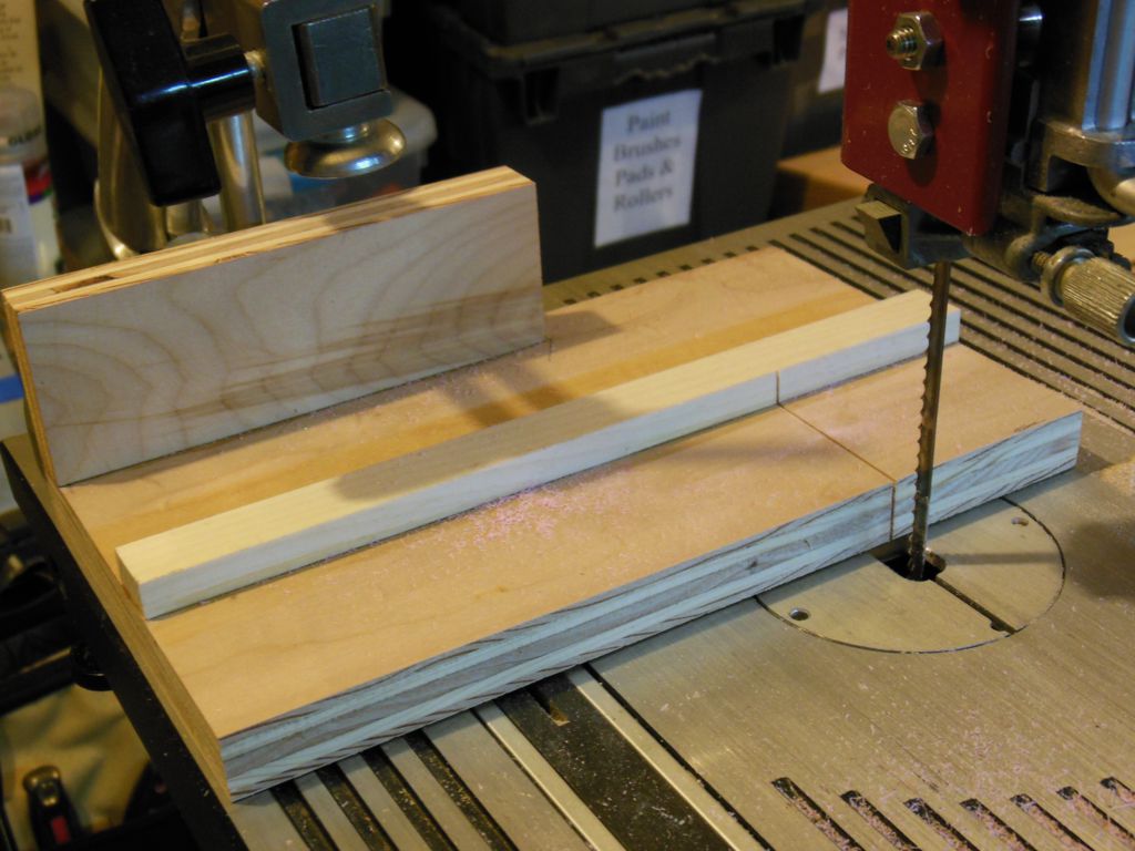 Makeshift bandsaw jig