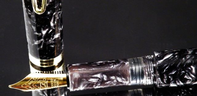 Piston filler Fountain pen