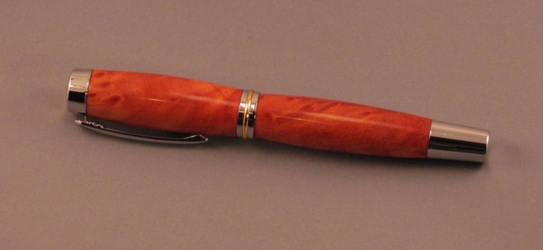 Redwood Lace Burl on a full sized Gent pen kit