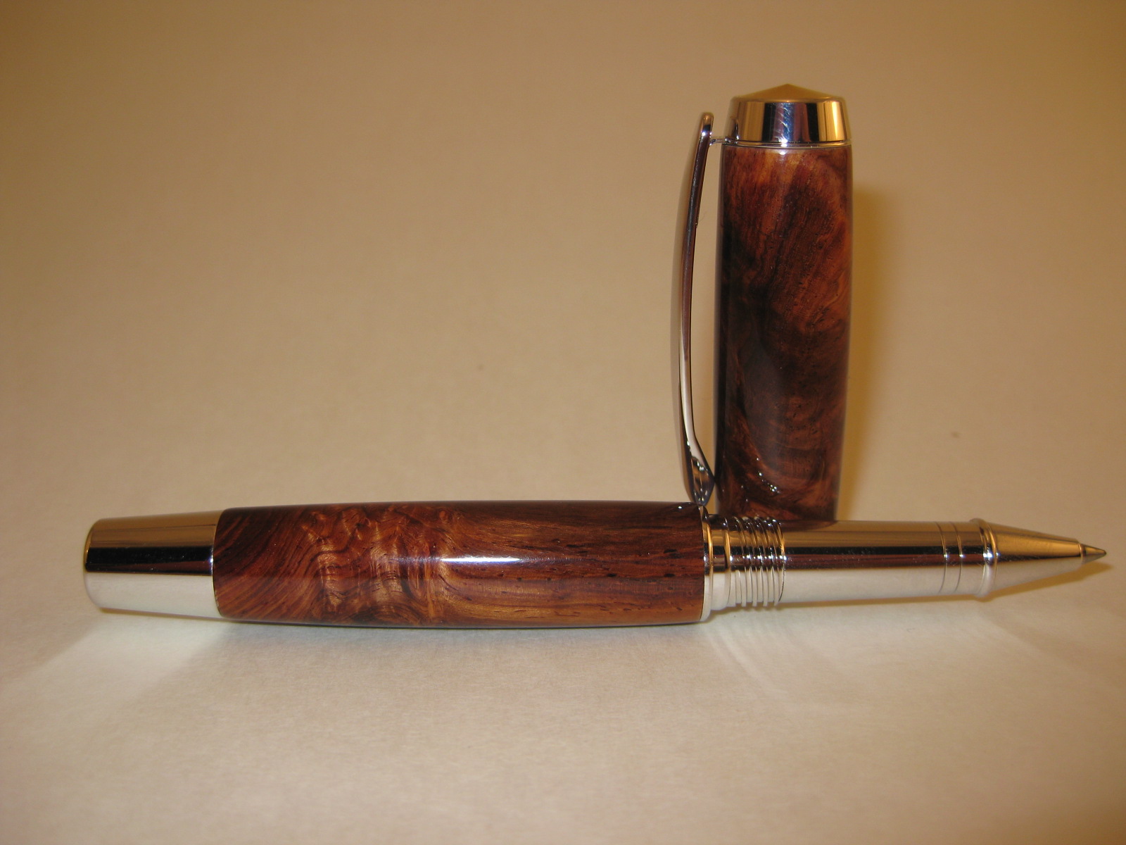 Rosewood Burl - Jr. Gent