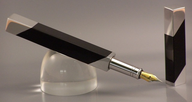 Square Fountain pen