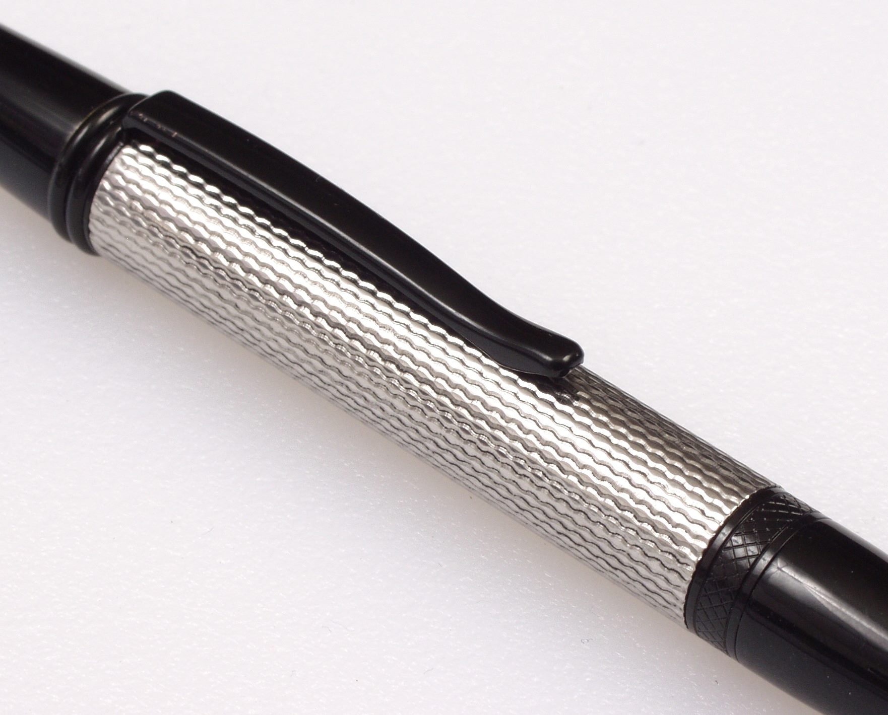 stainless straight line turned pen