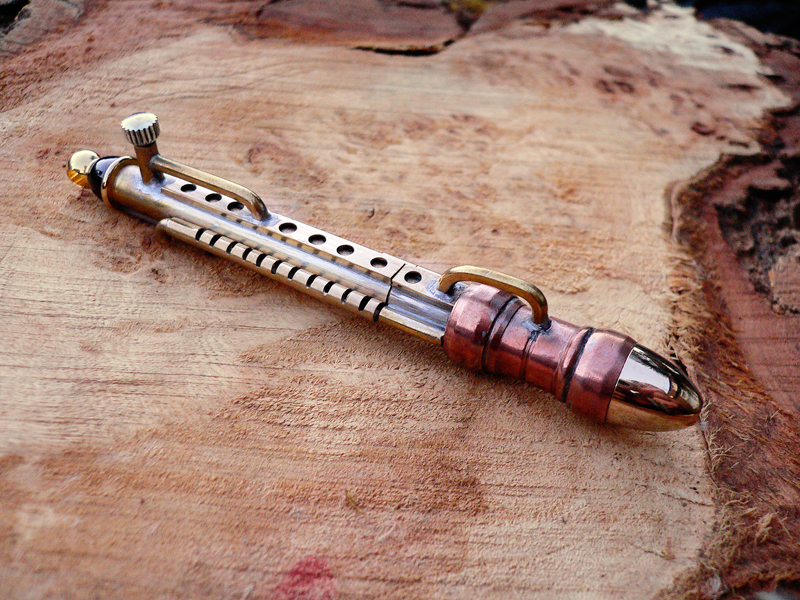 Steampunk Twist Necklace pen