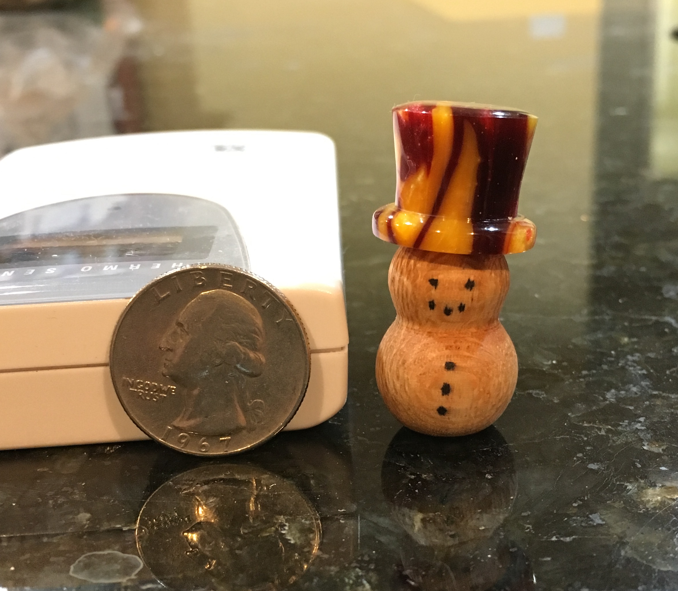 Tiny_snowman_-_showing_scale_-_Dec_2016.jpg